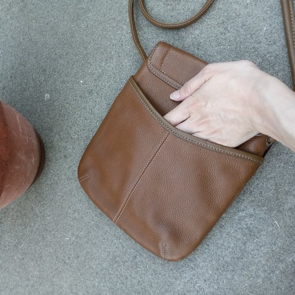 Leather Crossbody Shoulder Bag/Purse Cognac Tan Brown Chestnut Dark Camel 90s70s - Picture 16 of 16